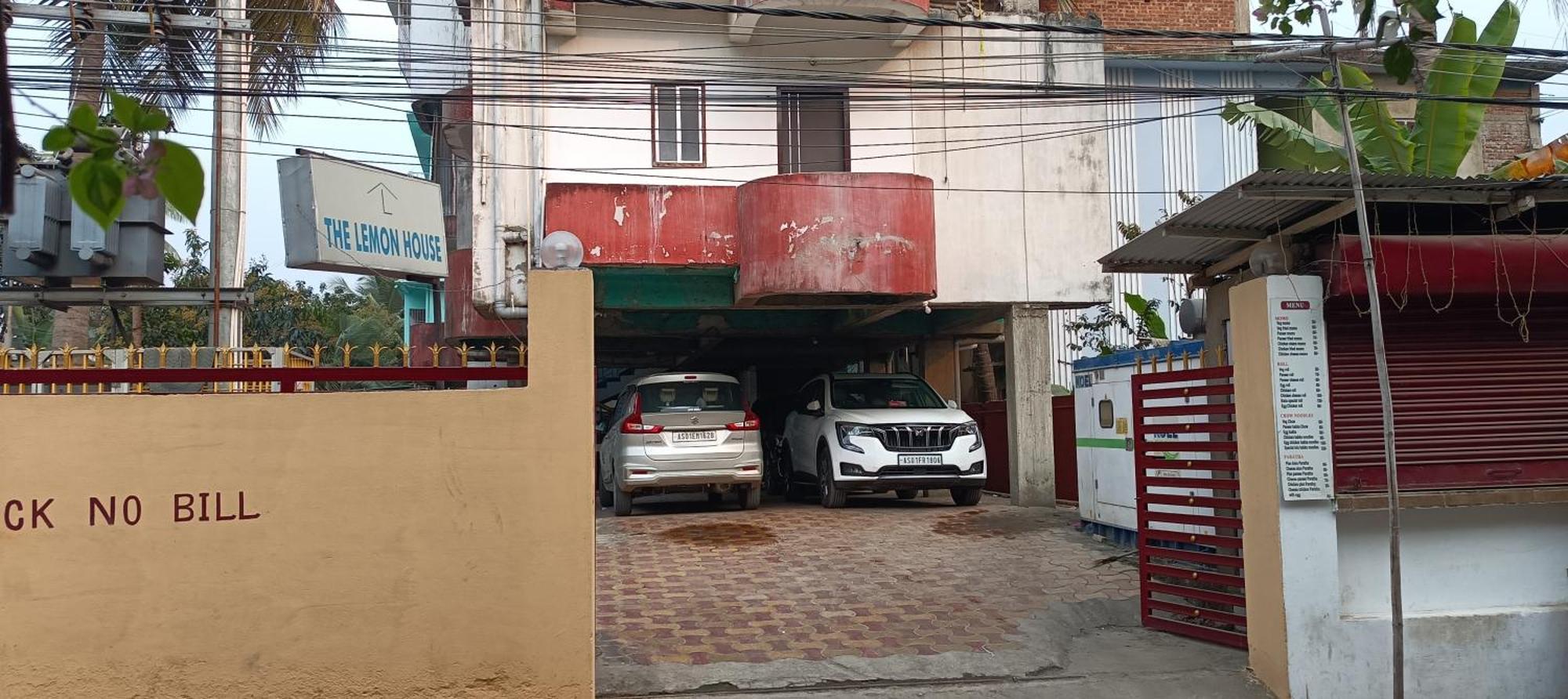 Hotel Lemon House Guwahati Buitenkant foto